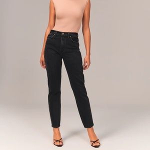 Abercrombie The Mom High Rise Jeans 26 S
